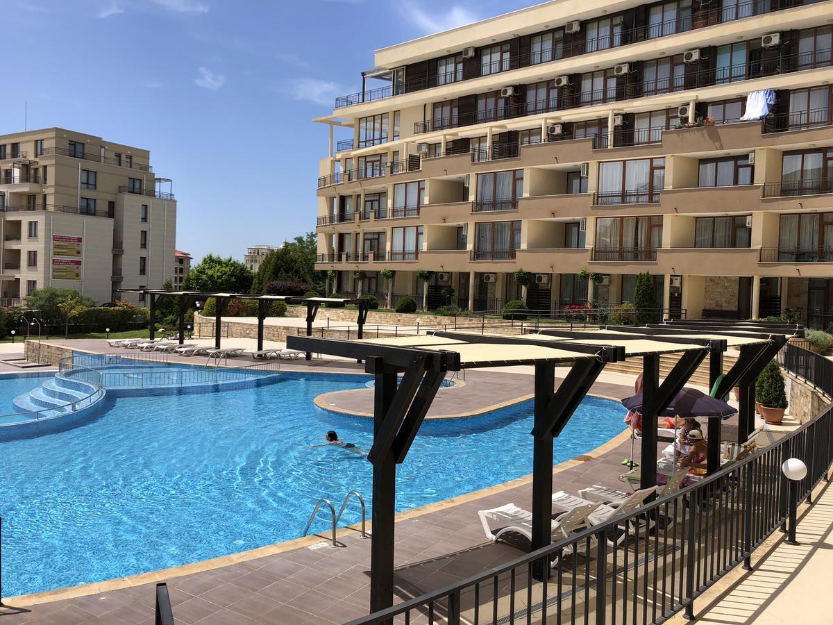 Vp Luxor Studio Sveti Vlas Buitenkant foto